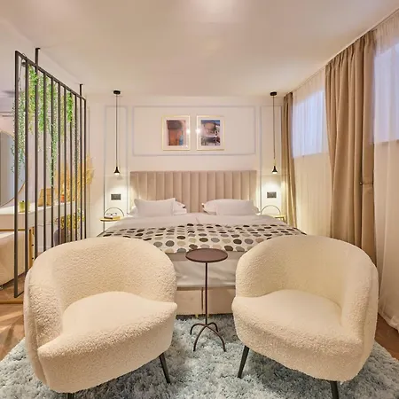 Luxury Beauty 아파트